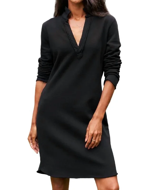 Price Blitz Nicole Henley Dress In Triple Fleece Black