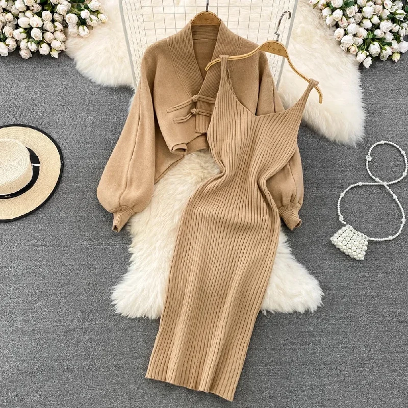 Super Deal Dalla Woolen Dress with Cape Sweater