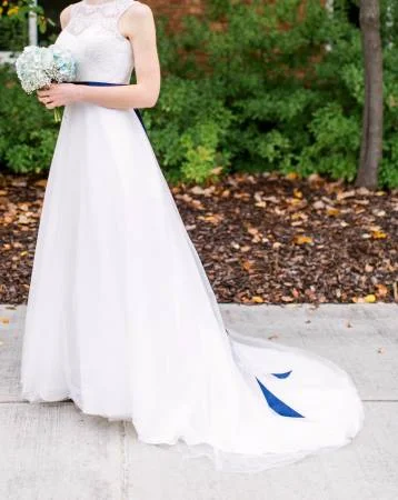 Limited Stock David's Bridal Illusion Lace Tank Wedding Dress with Tulle Skirt