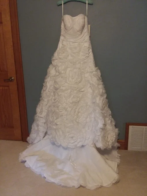 Instant Savings David's Bridal Galina Signature SV 415