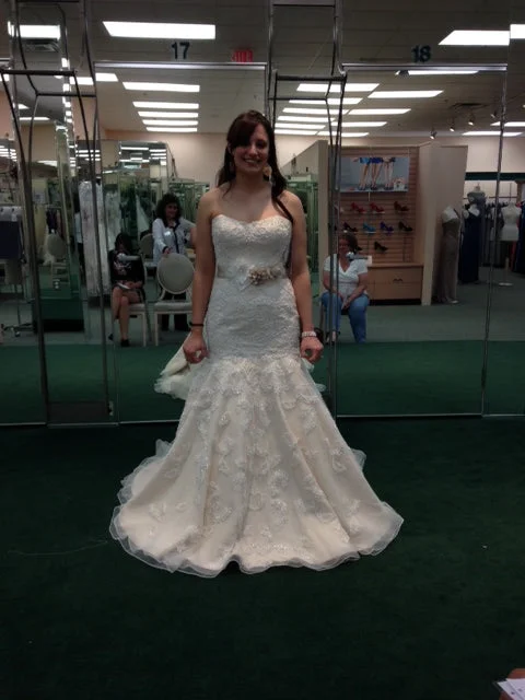 Deal Mania Oleg Cassini CMB619