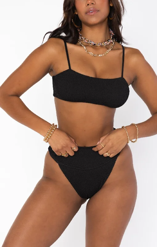 Online Exclusive Destin Top ~ Black Scrunch