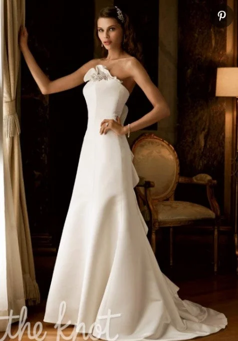 Today’s Deal David's Bridal Galina Signature SWG9905