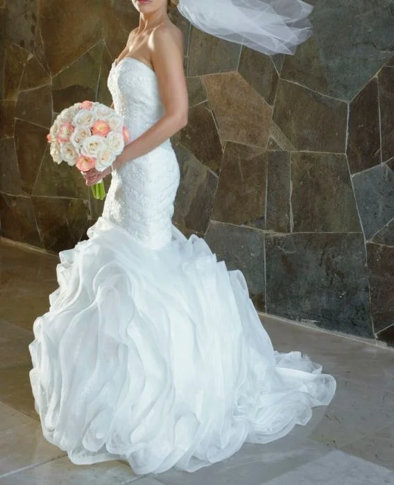 Time-Limited Offer Pronovias Ontina Style 6/21