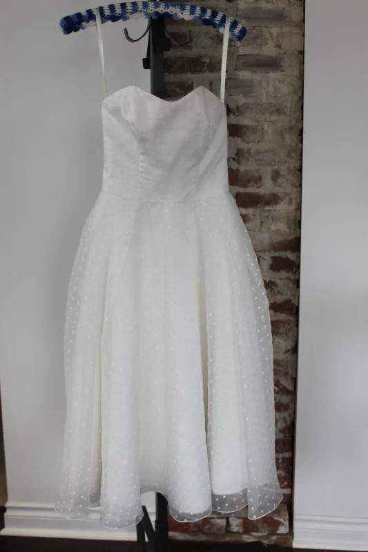Markdowns David's Bridal Galina Tea Length Dotted Organza - WG3514