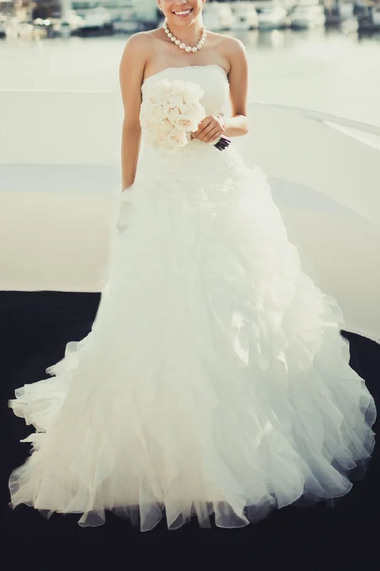 Special Price David's Bridal Galina Signature