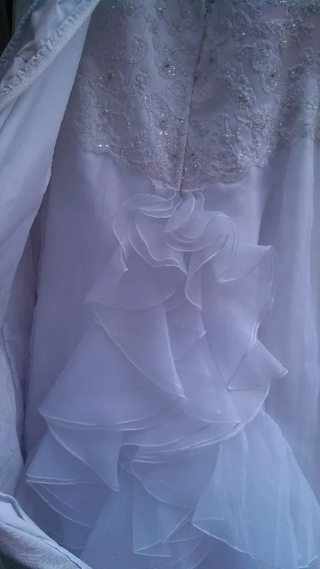 Deal Dash David's Bridal Strapless Sweetheart Organza