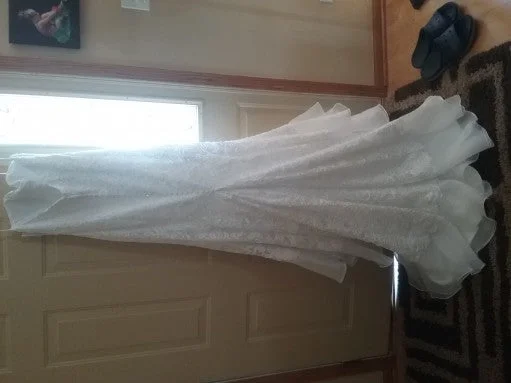 Limited Stock David's Bridal Galina signature lace overlay charmeuse