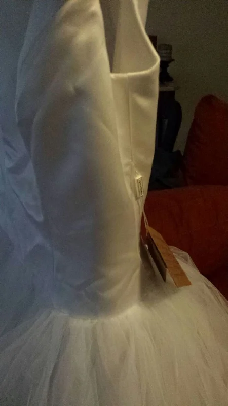 Hurry In Other Audrey Hepburn style wedding dress