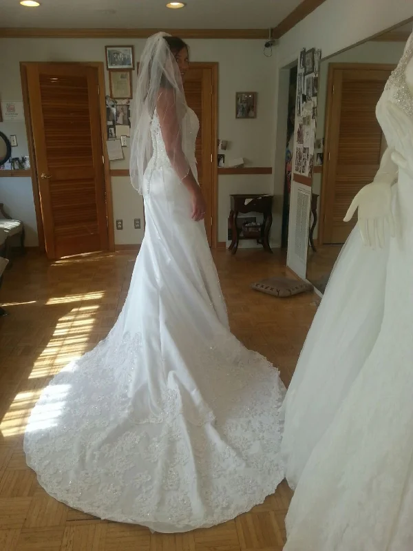 Price Break David's Bridal Gloria Vanderbilt, Altered, 5356