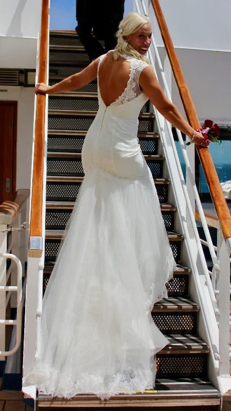 Great Deals David's Bridal GALINA SIGNATURE - SWG681
