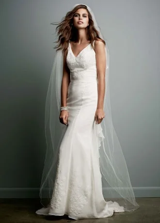 Weekend Deal David's Bridal Galina/MB3491